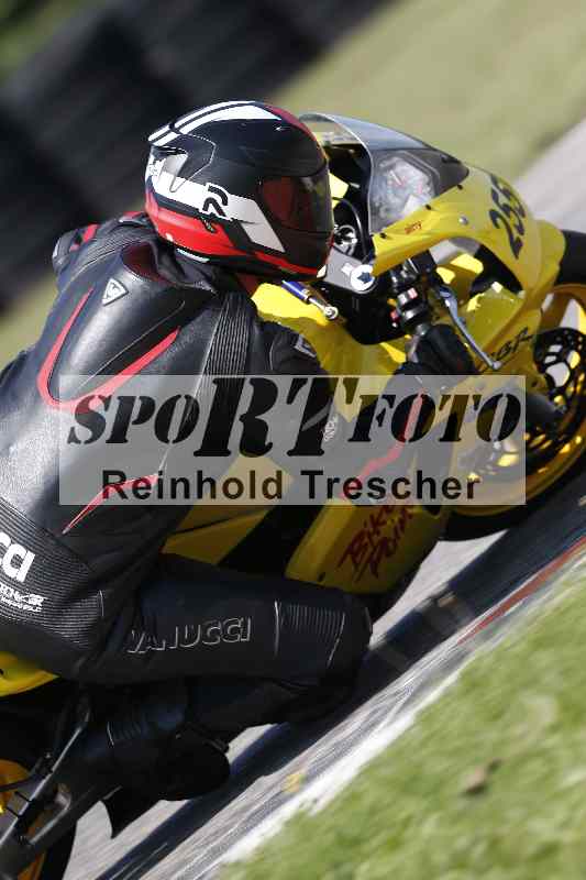 /44 09.08.2025 Plüss Moto Sport ADR/Freies Fahren/255